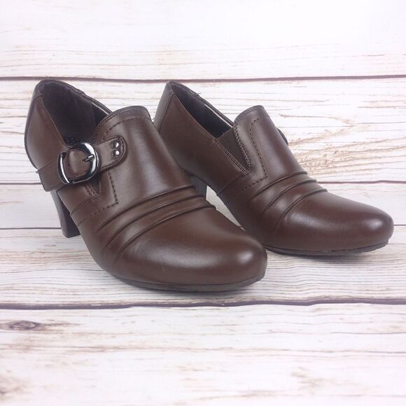 Pierre Dumas Brown Round Toe Faux Leather Booties Size 6M - Picture 1 of 16
